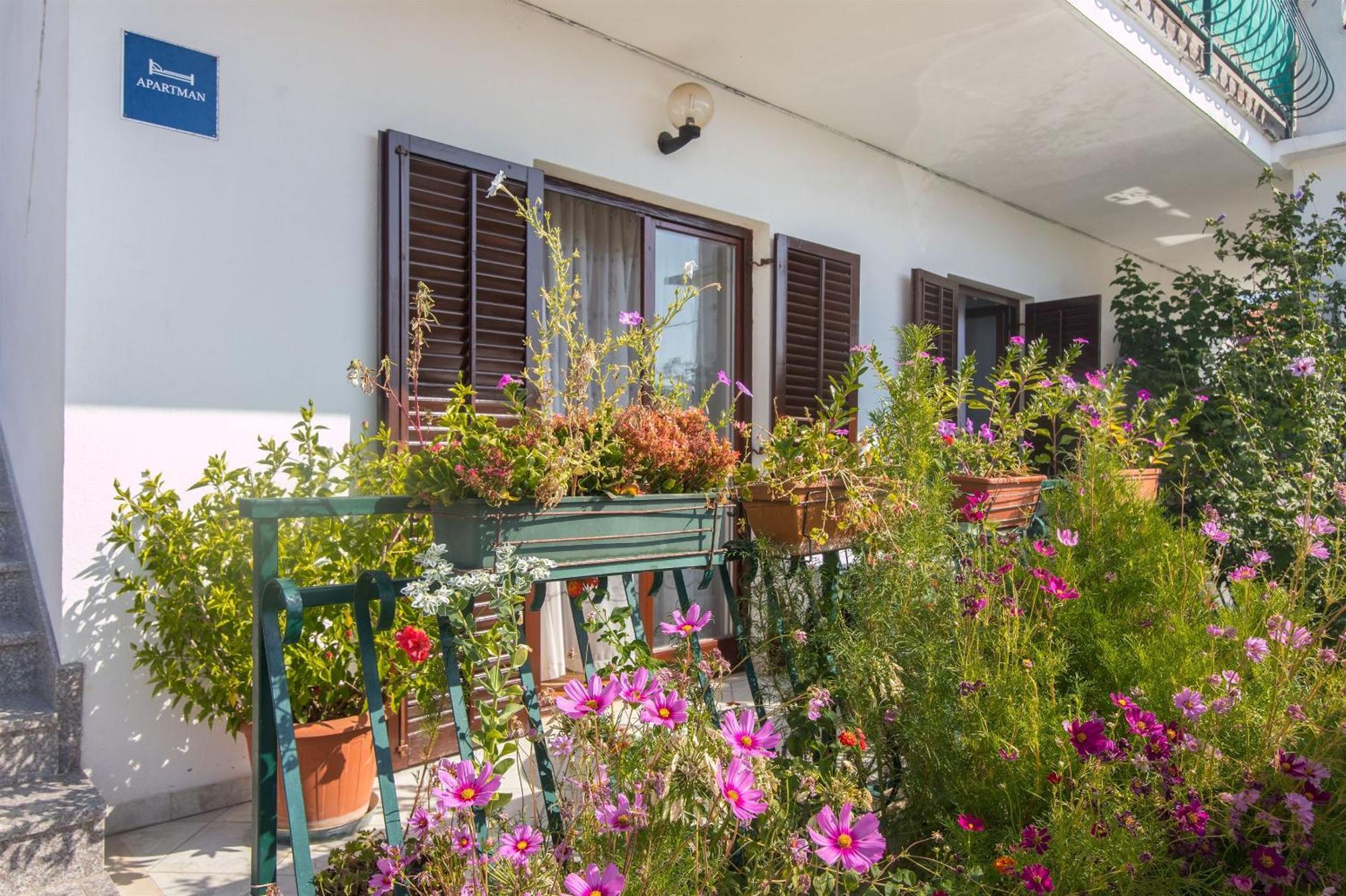 Apartment Vinka Trogir Exterior foto